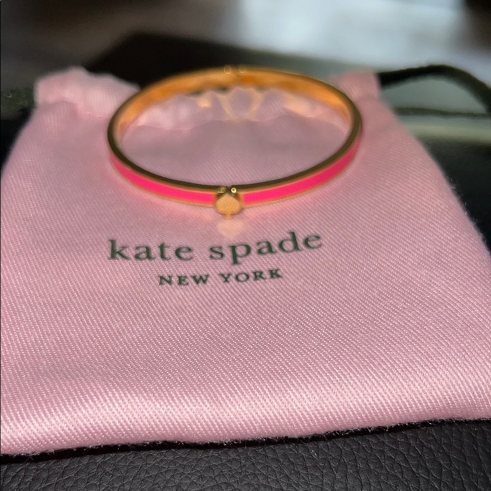 Vintage Kate Gold & Coral Thin Enamel Bangle Bracelet - Picture 1 of 6